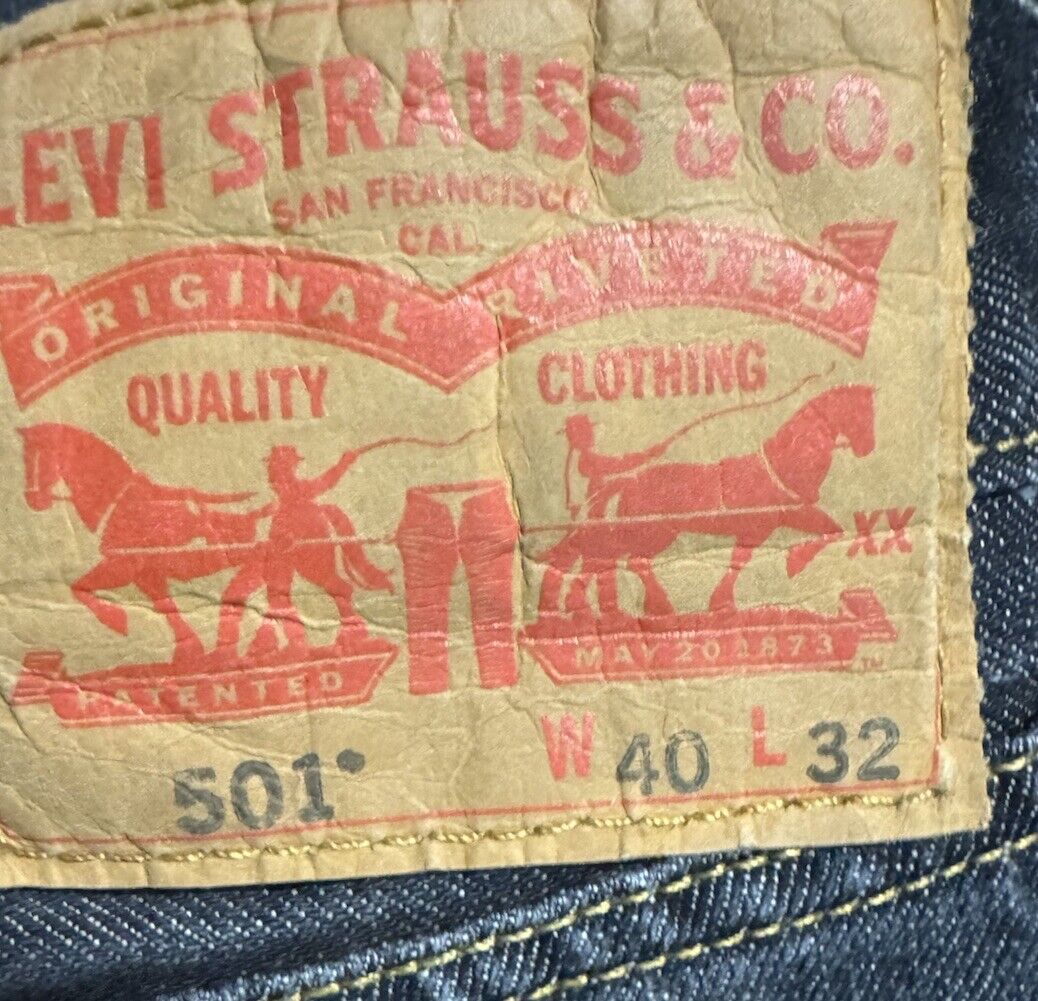 Levi's 501 Men's Jeans Button Size 40 x 32"