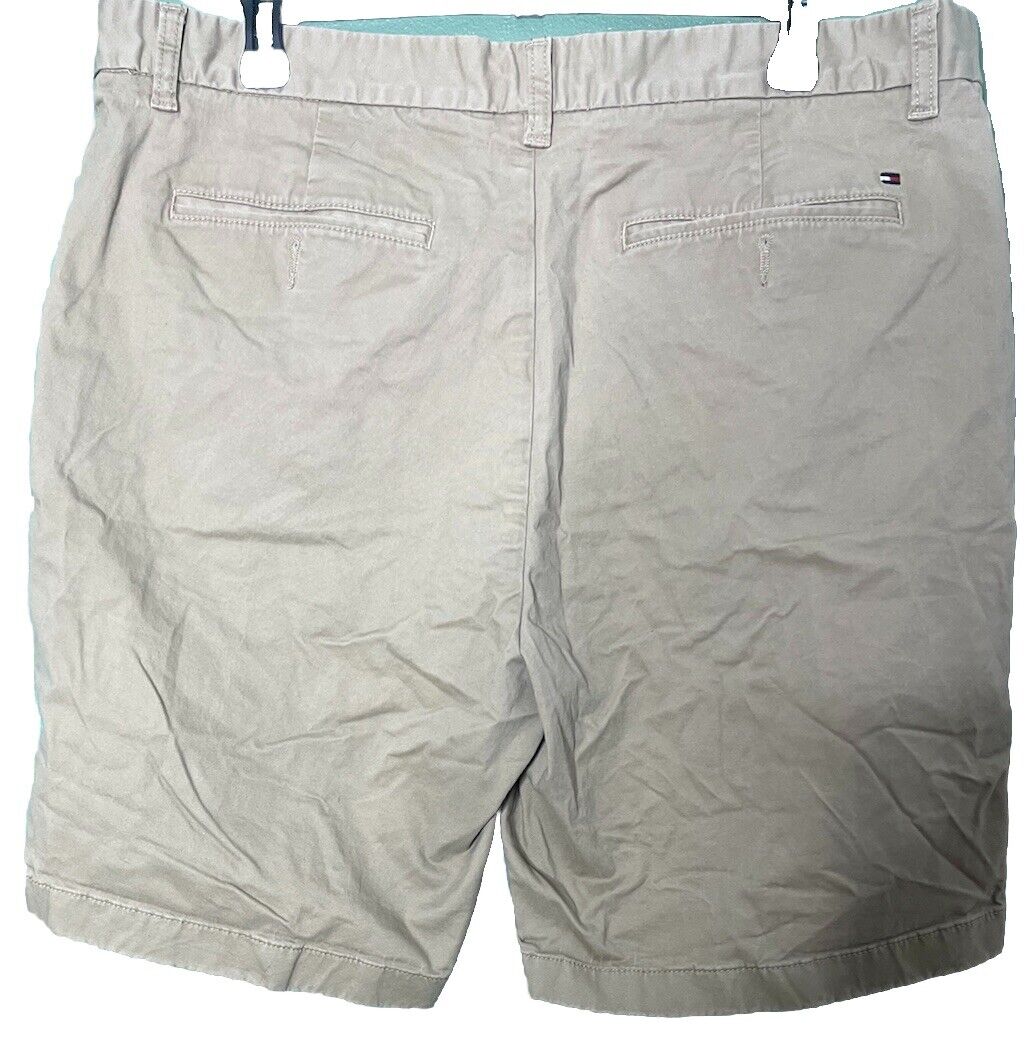 Tommy Hilfiger Shorts Mens 36 Beige Pockets Outdoor Stretch Relaxed Fit
