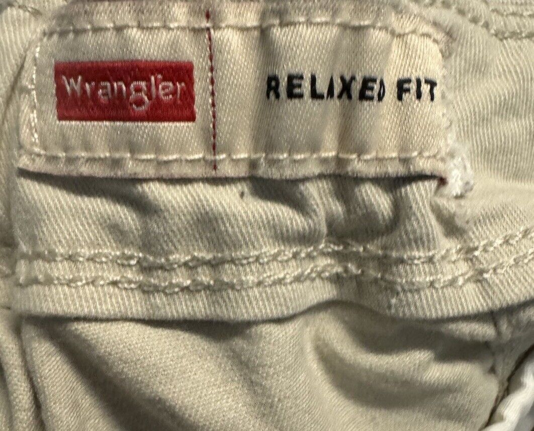 Wrangler Shorts Cargo Khaki Originals EST 1947 men’s size 32