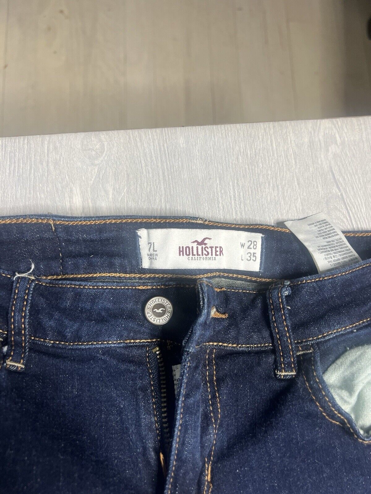 (2) Hollister Women’s Stretch Size 7 W28 Medium Wash Denim