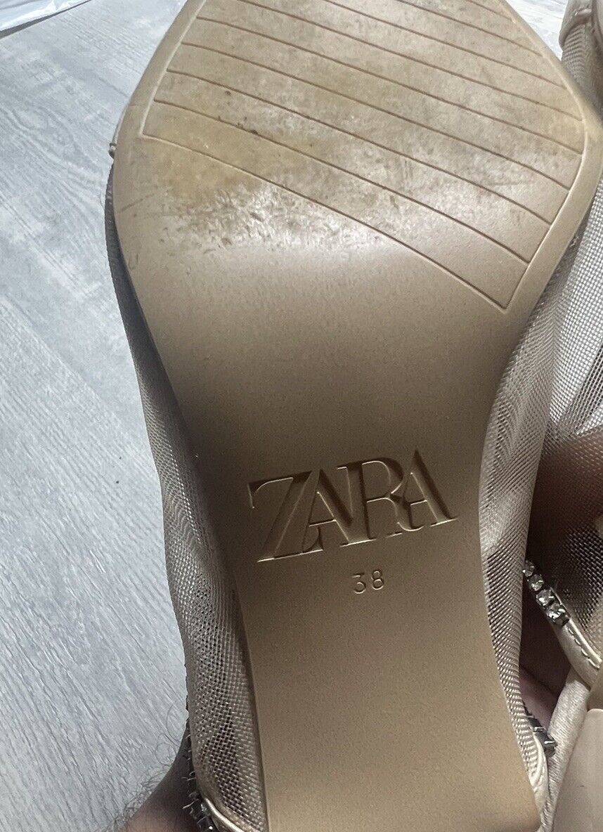 ZARA WOMAN HIGH-HEEL Size 38