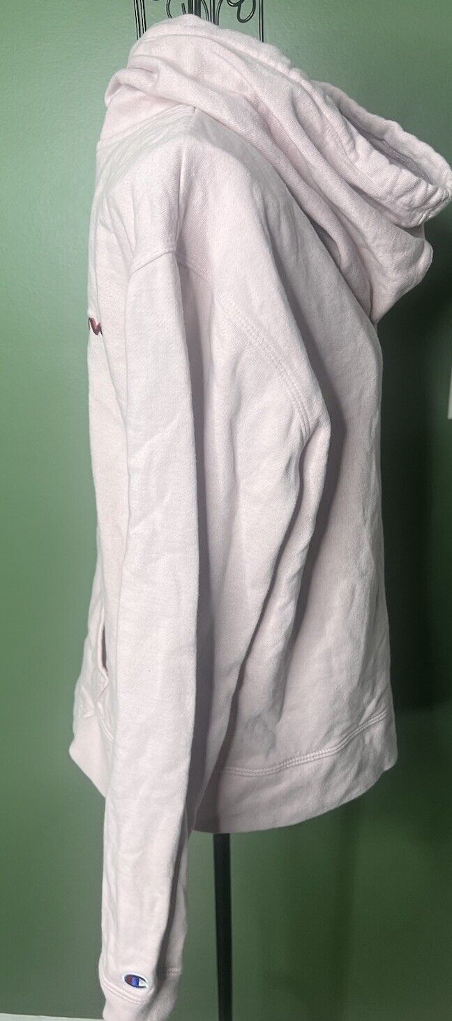 Champion Pullover Hoodie - Size Medium