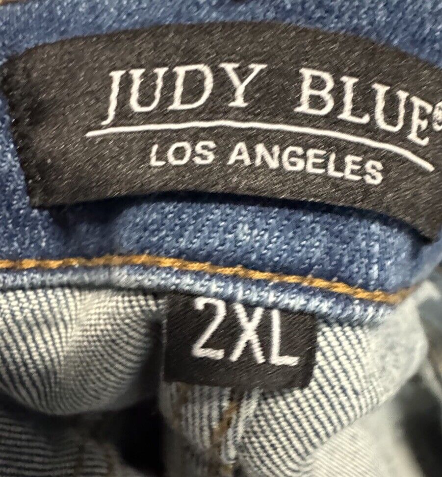 Judy Blue Denim Shorts Size 2XL Stretch Midi Distressed