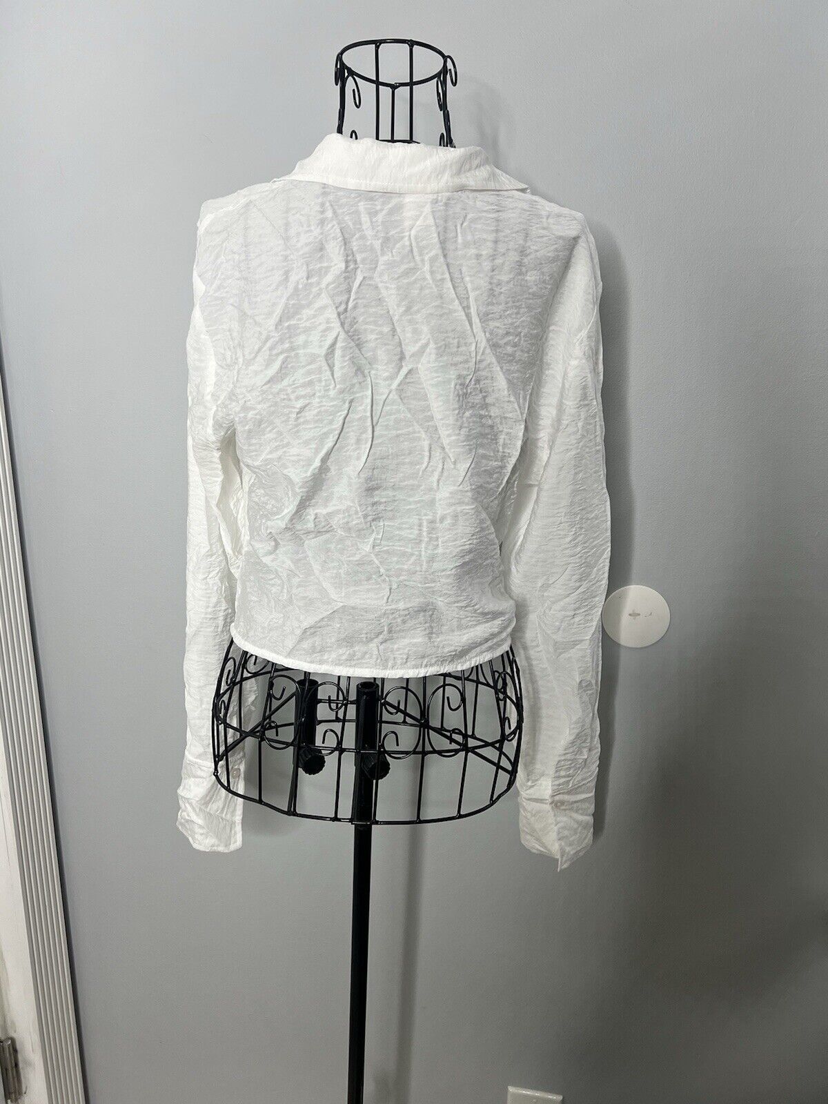 H&M Crop Top White Collared Button Up Size Medium