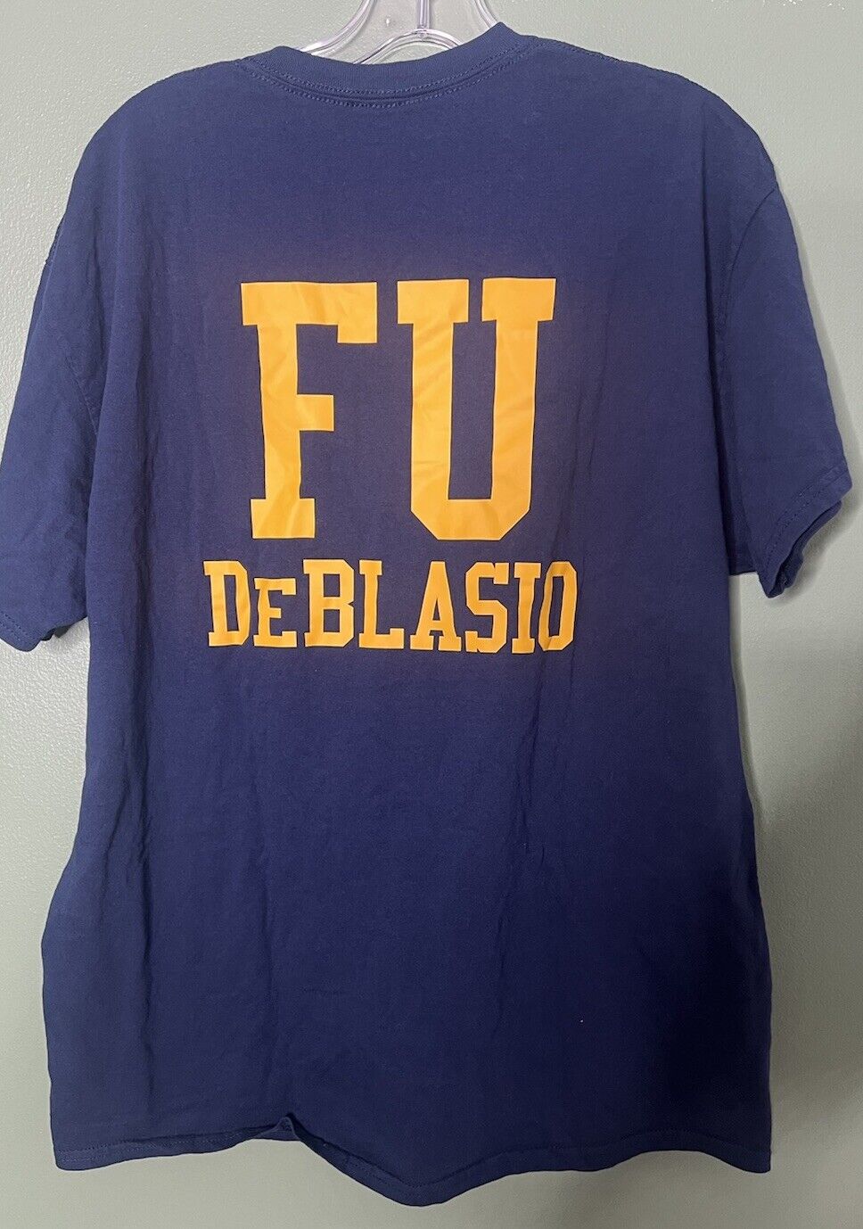 FU DeBlasio/ MAKE AN OFFER no Size Tag Feels Like Large