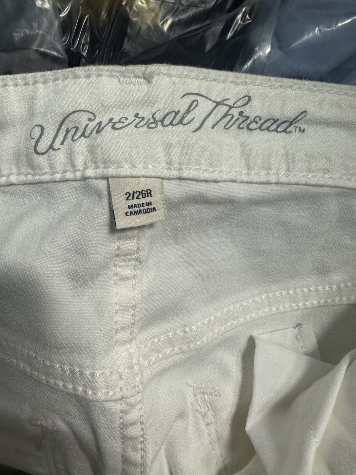 Universal Thread - Solid 5-Pocket Jeans - Women - 2/26R -