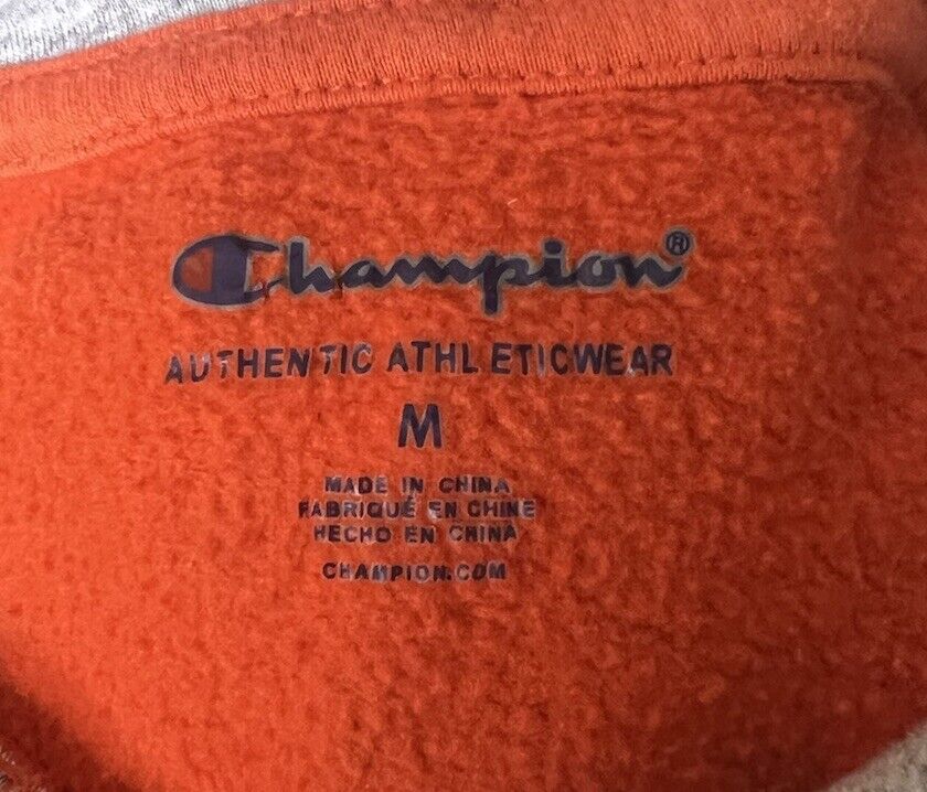 Champion Men’s Sweater Size Medium