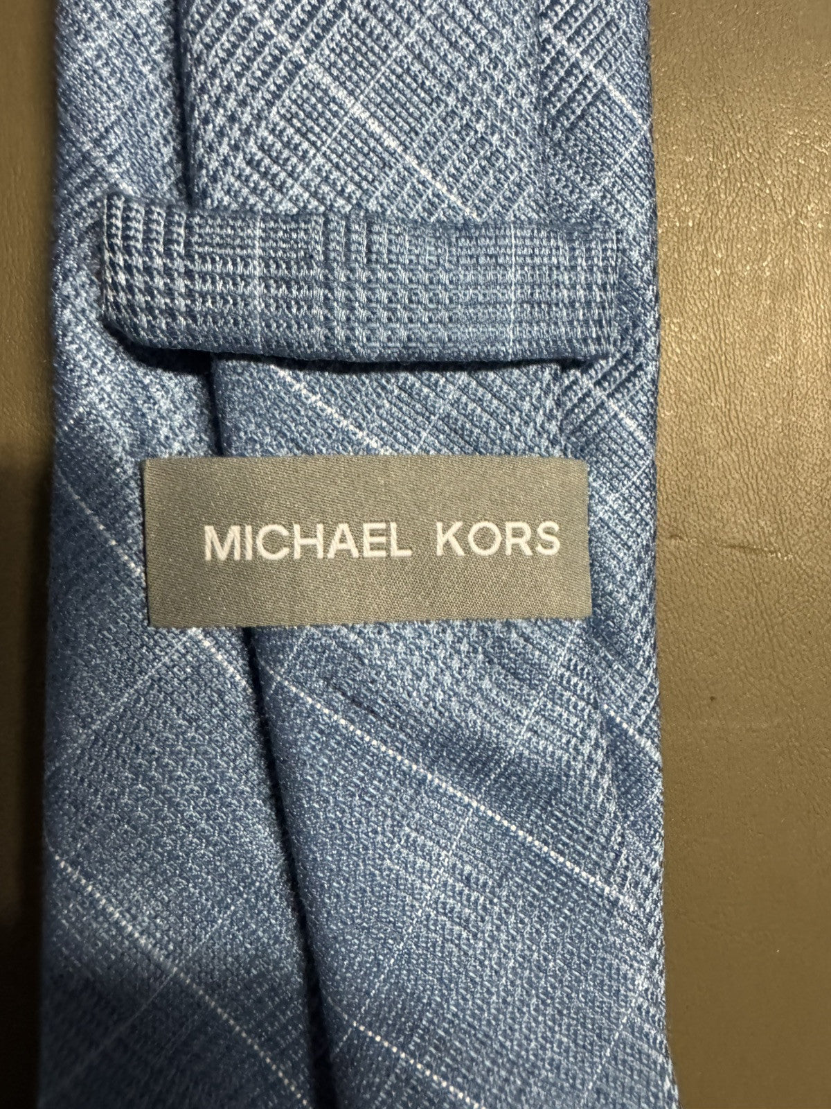 Michael Kors Men's Solid Texture Classic