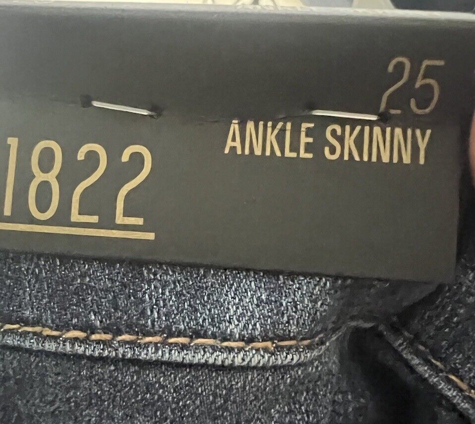 1822 Womens Size 25 Blue Jeans