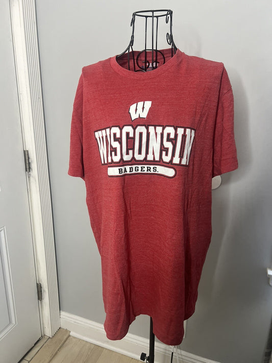 Wisconsin Badgers T Shirt Mens Size L Red NCAA