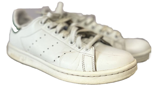 Size 7 - women’s adidas Stan Smith Fairway 2014, good condition, rare find