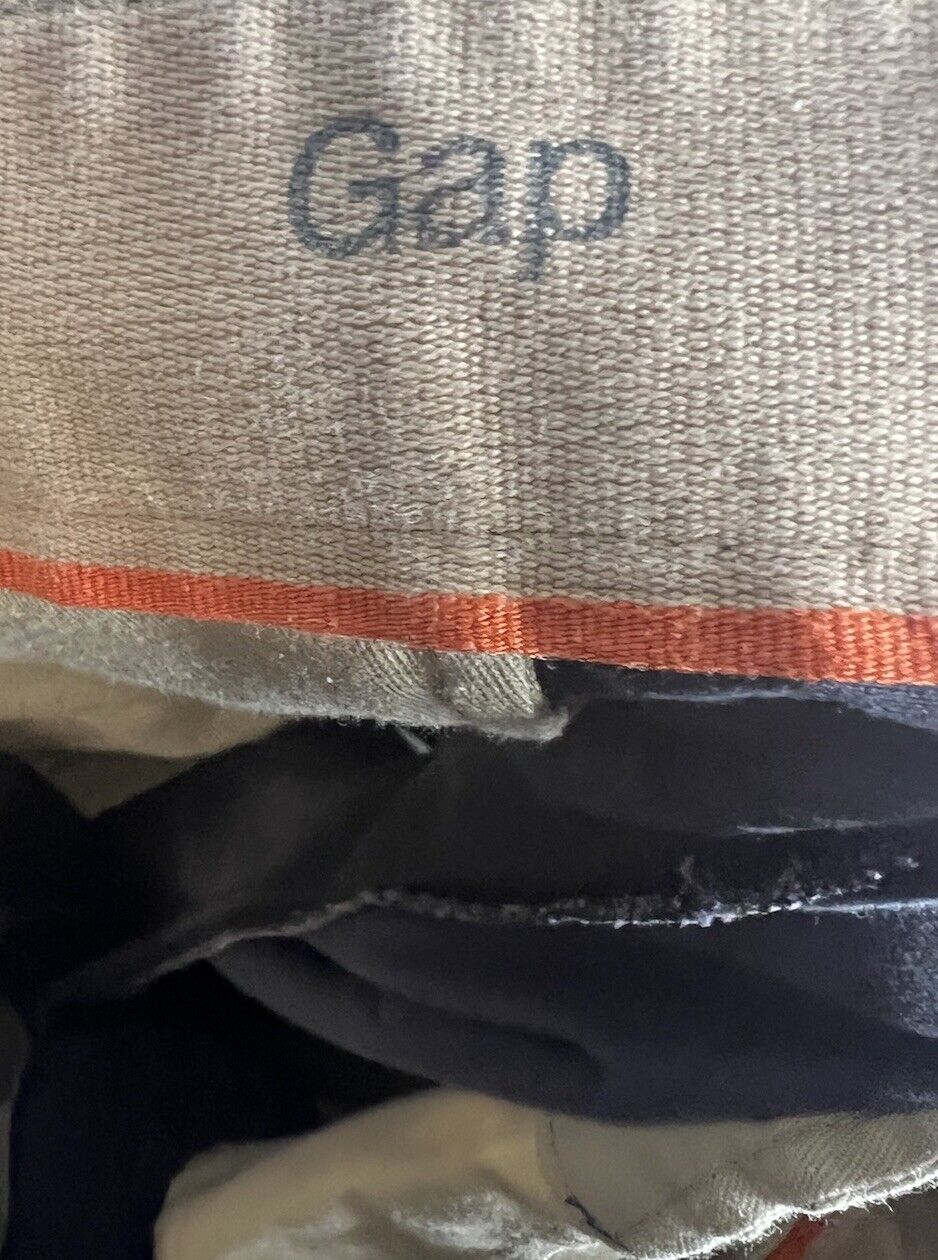 Gap Shorts Men's Shorts Casual Chinos EUC (Actual Waist Sz 34)