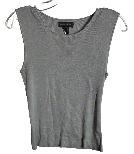 Medium Banana Republic  tank Top Size Medium