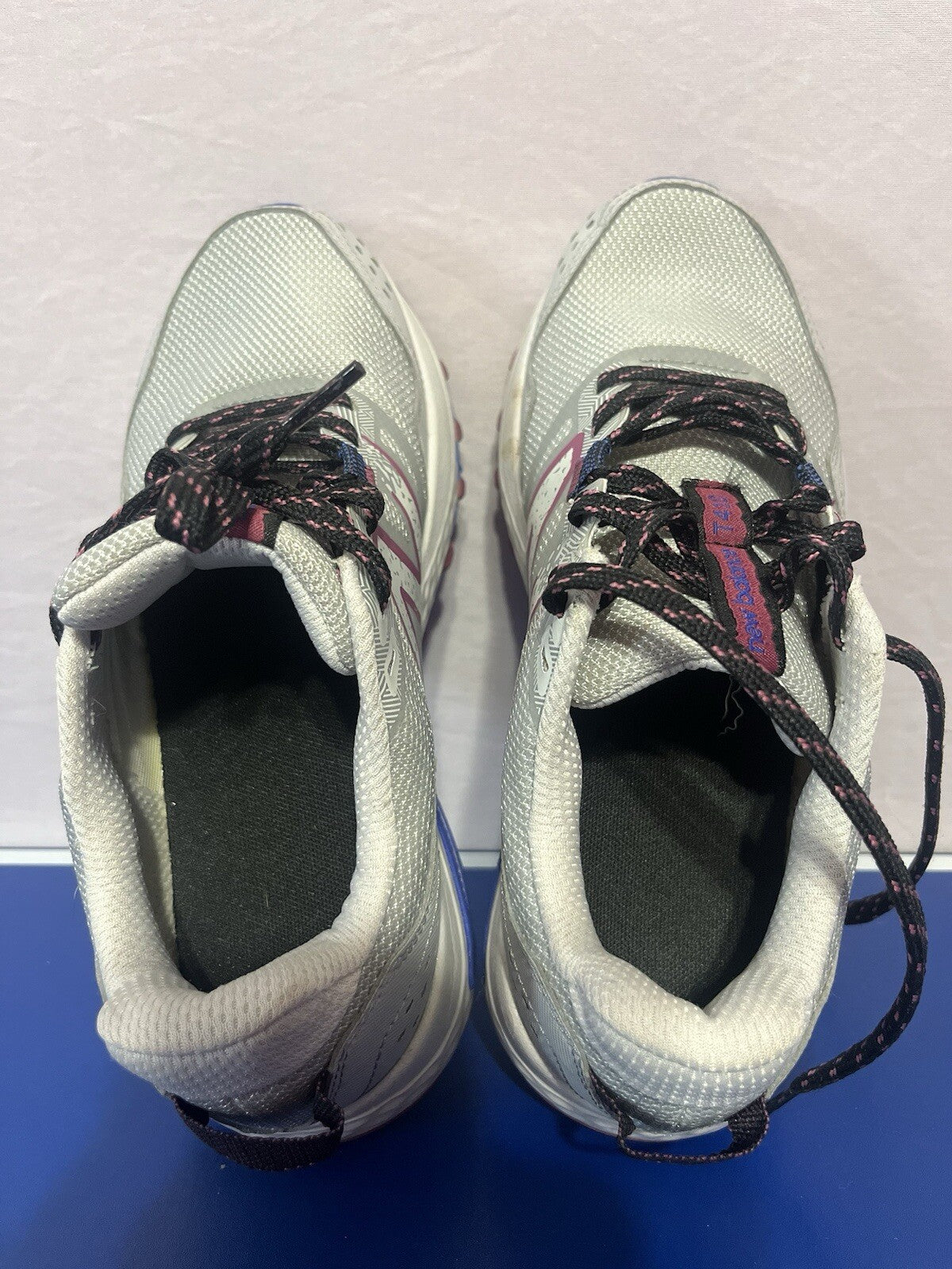 Women's New Balance Trail Running Shoe WT410LR8 Grey Blue Mesh Synthetic Sz. 7.5
