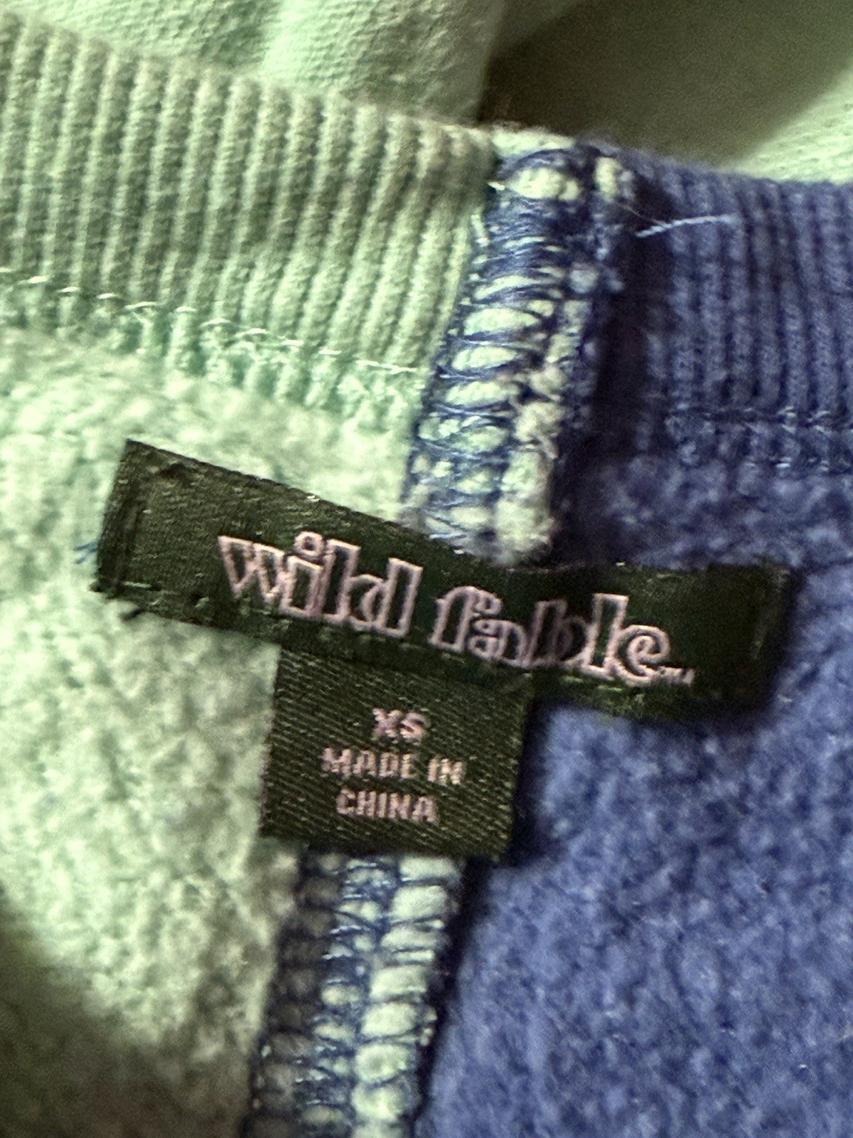 NWT Wild Fable XS Spliced NYC Niagara Falls Crewneck Sweatshirt Pullover