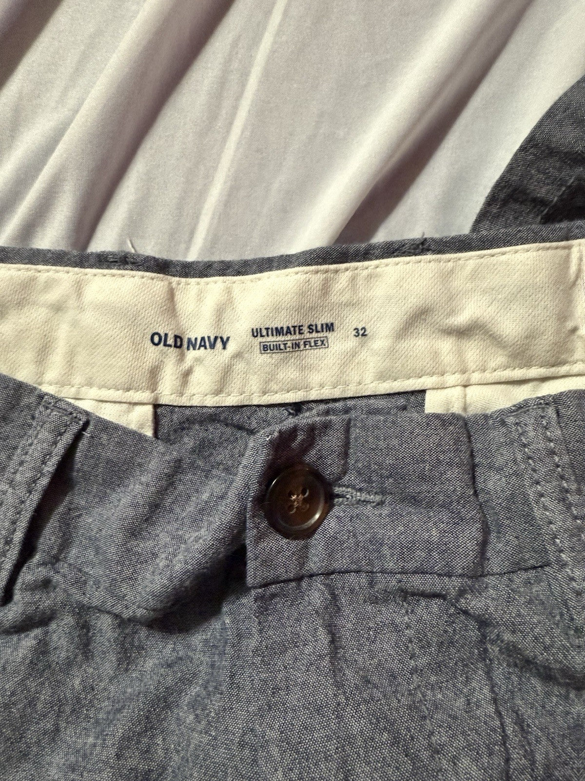 Old Navy Shorts Men's Size 32 Ultimate Slim Built In Flex Chambray Blue