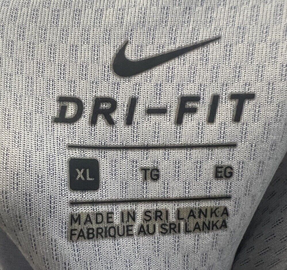 Nike Dri - Fit Mens Athletic T-Shirt Size XL