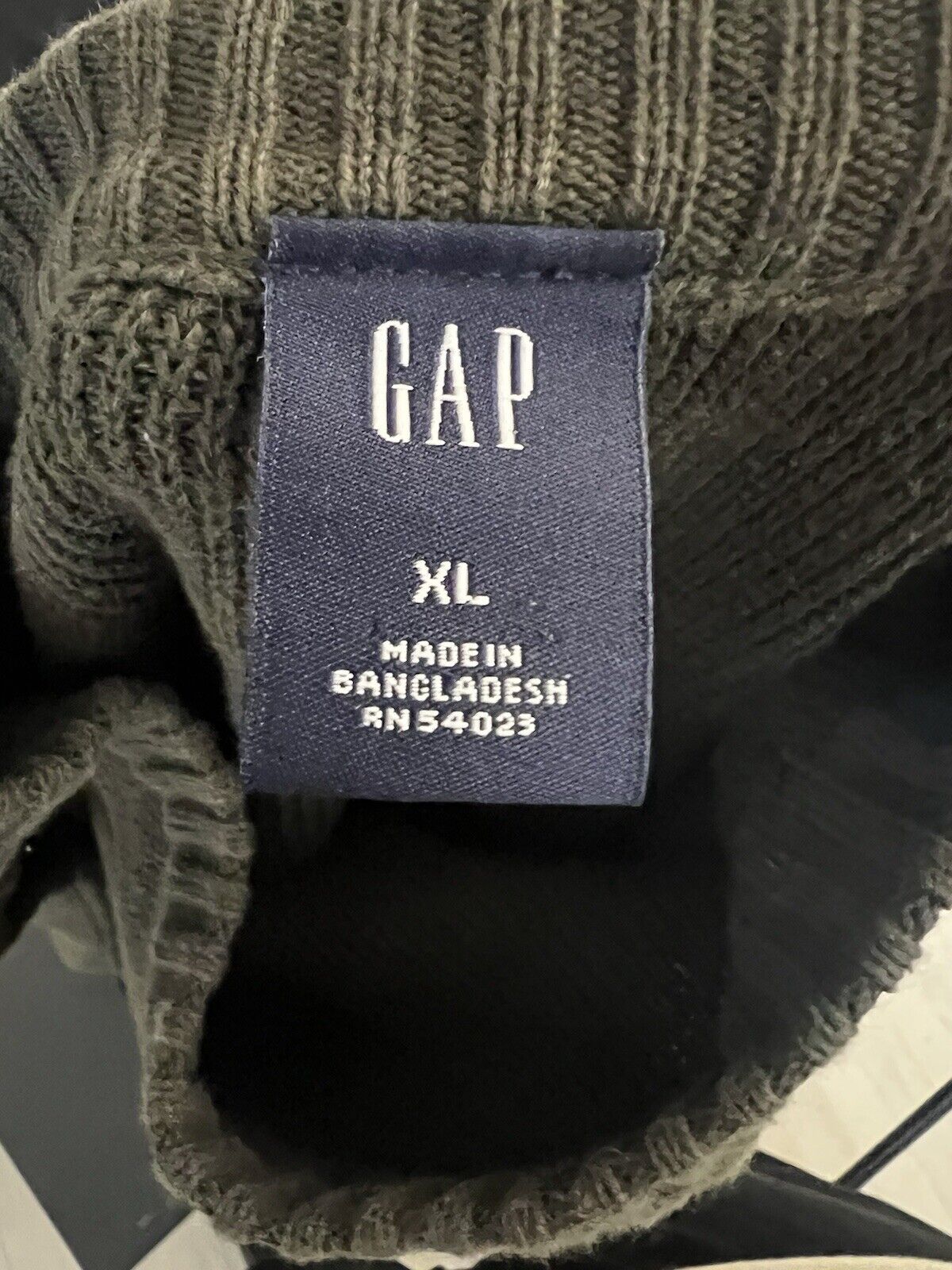 Men’s Size XL GAP Pullover Long Sleeve Crewneck