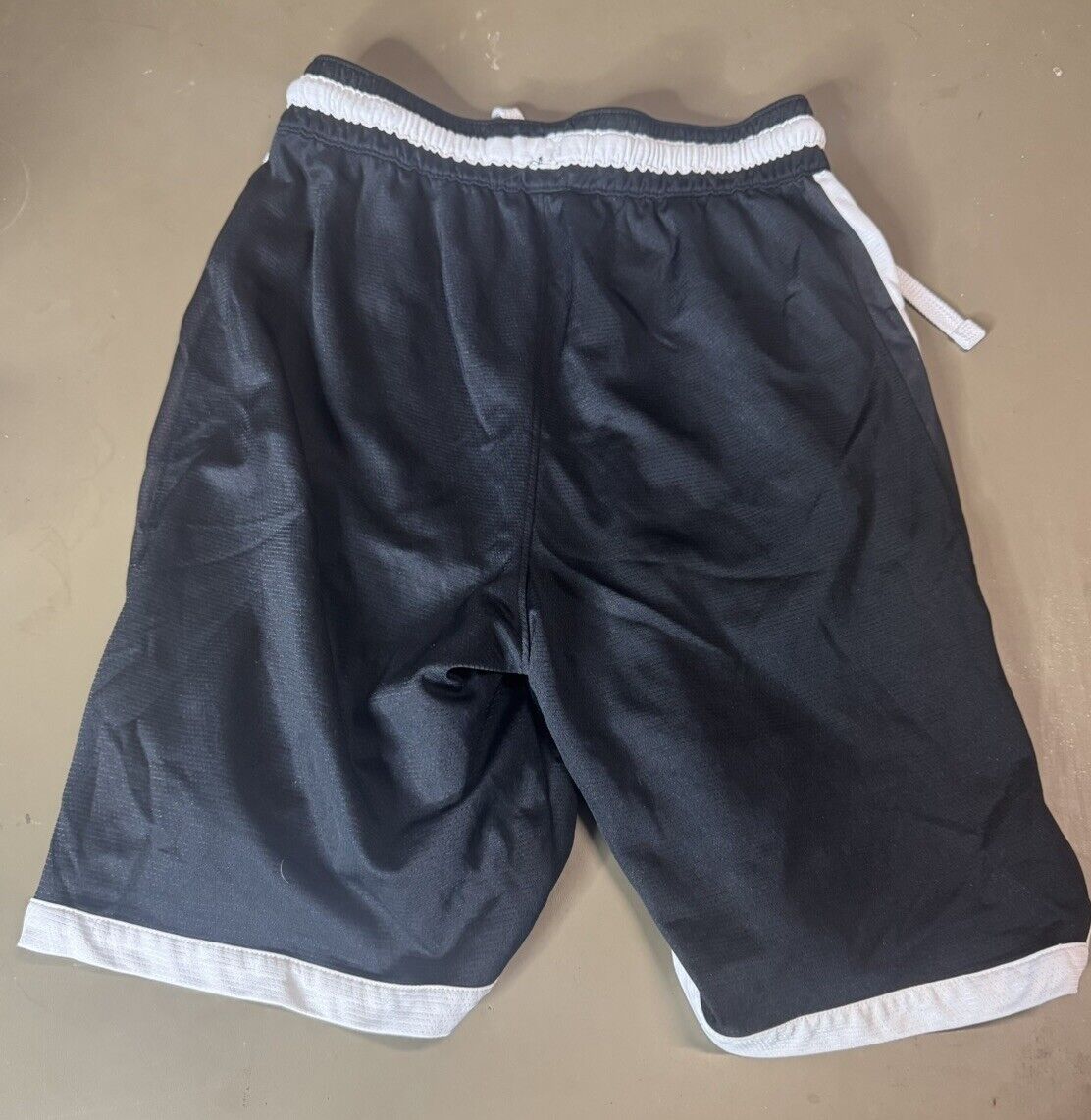 Nike Shorts Youth Small Black White Logo Club Fleece Swoosh Athletic Run Boys