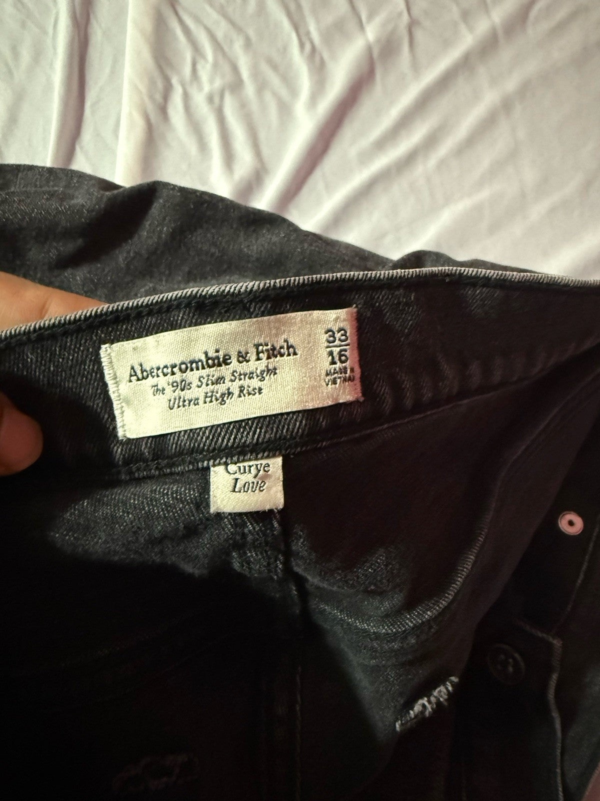 Abererombie & Fitch The 90s Slim Straight Ultra High Rise Size 33