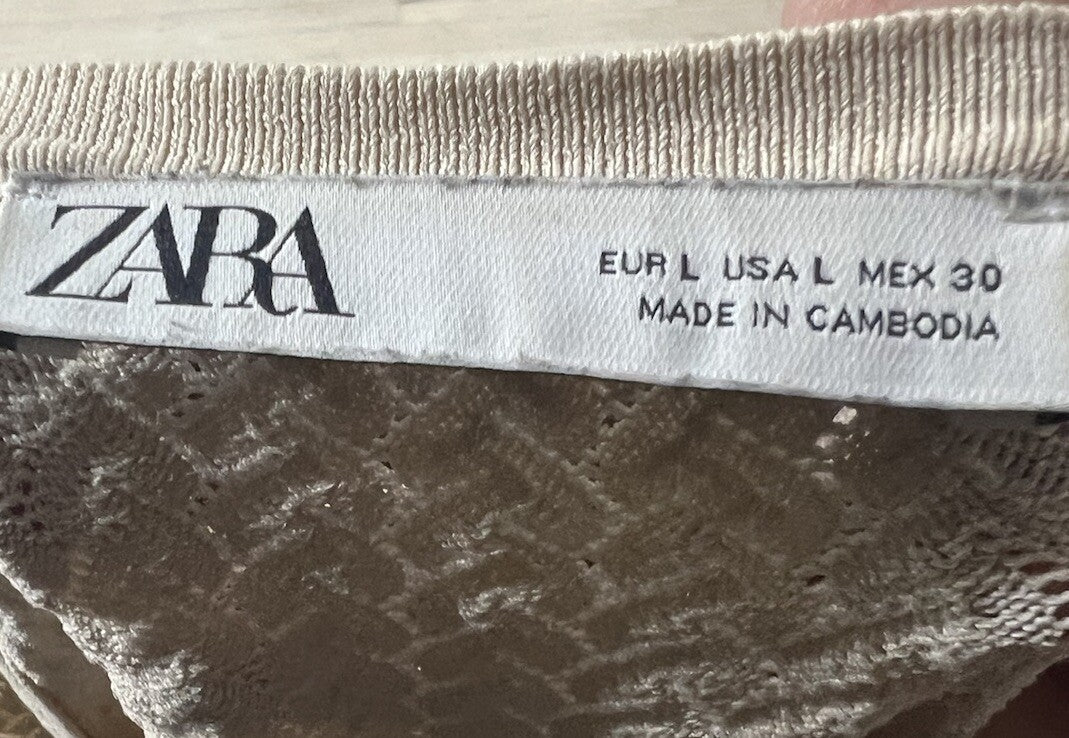Zara Women's  Cable Knit Sweater  Size LARGE