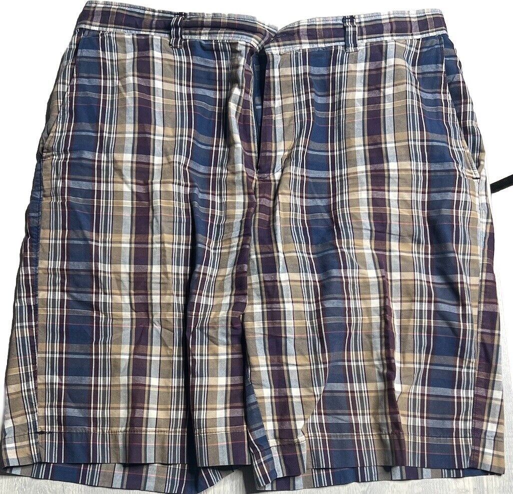 Banana Republic Men's Shorts Size 33 Plaid Chino Flat Front Casual Shorts