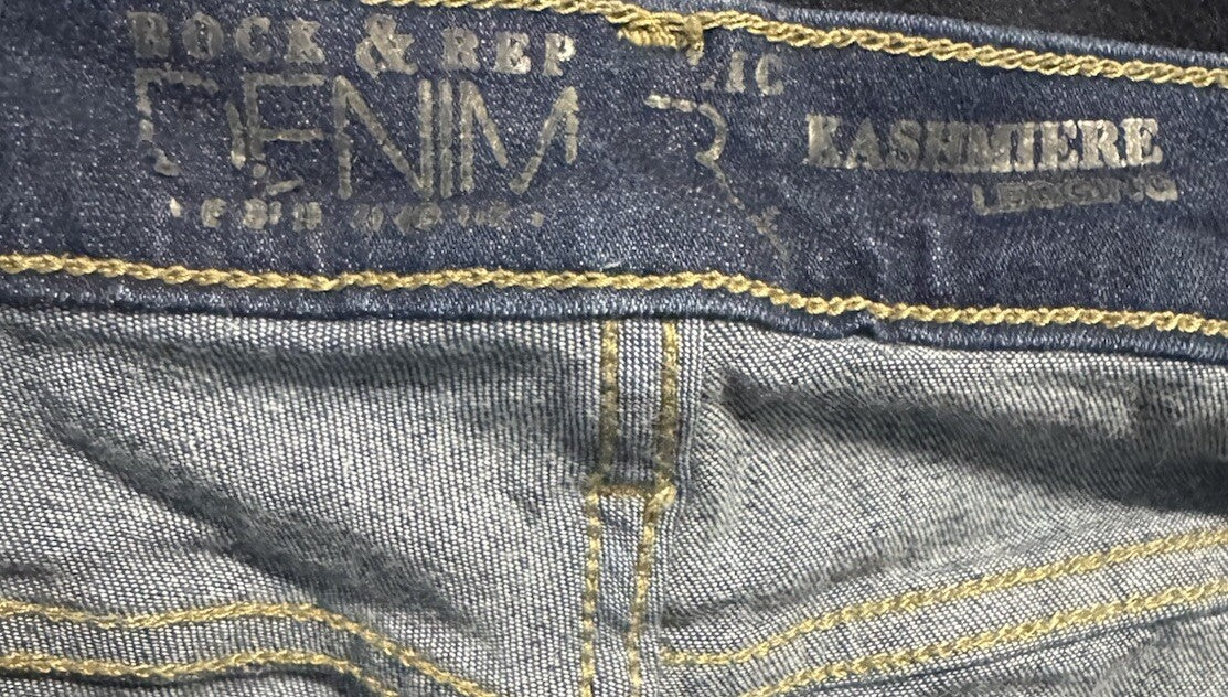 Rock and Republic Women Sz 12 Jeans Mid Rise Studs