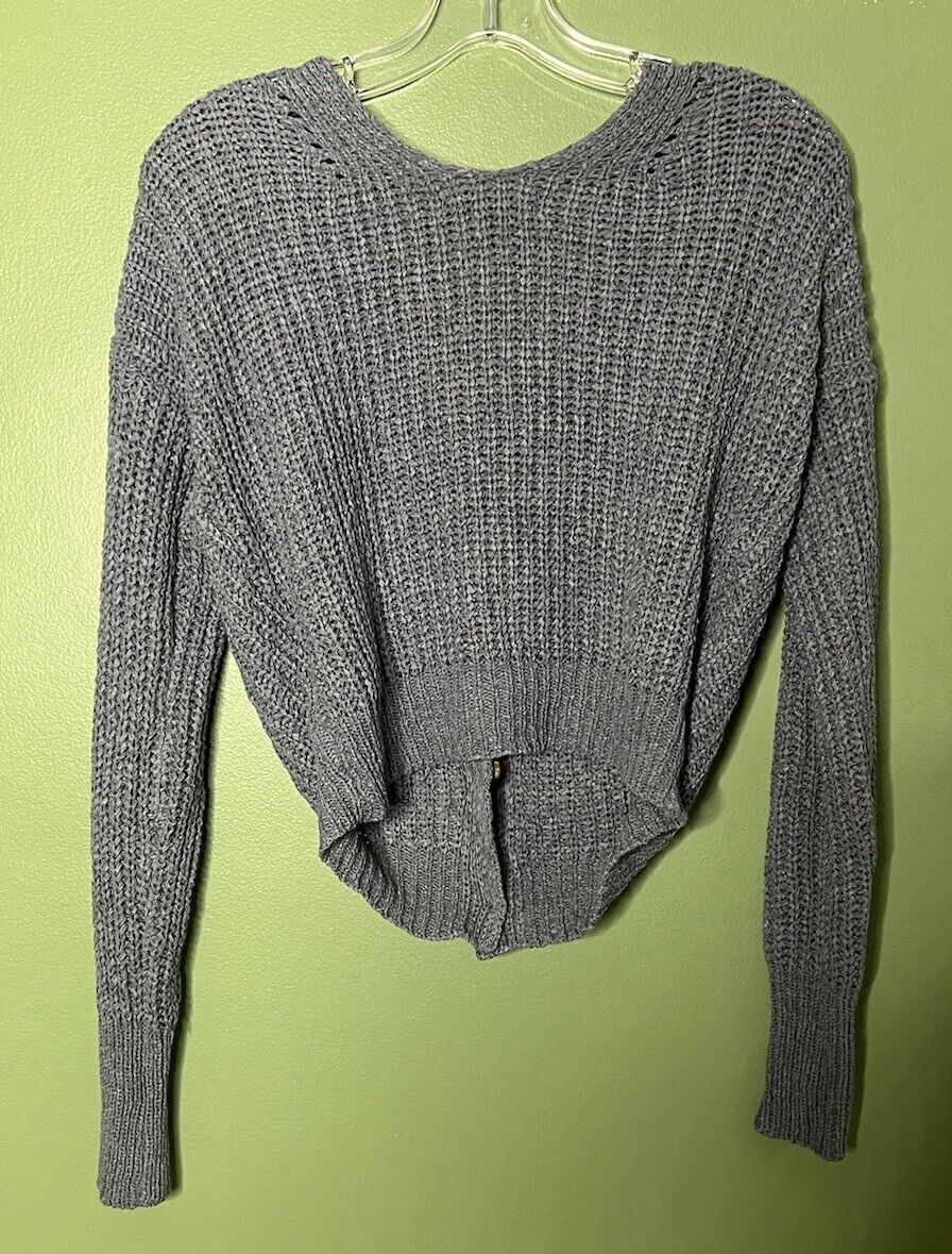 Moon and Madison Cropped Sweater Size M
