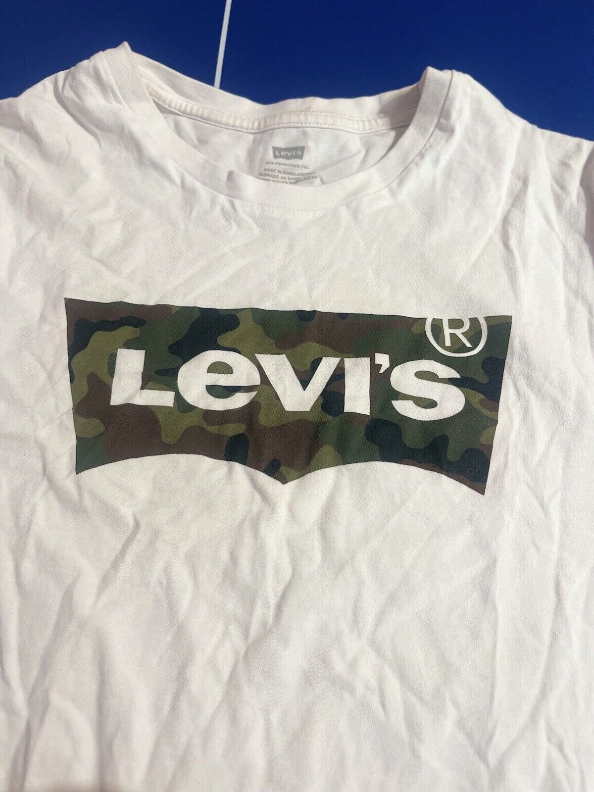 Levi's Men's Camo Batwing Logo-Print T-Shirt - Bennet Camo White Small