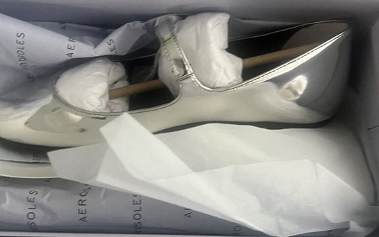 Aerosoles Perry Silver Mirror Metallic PU-888  Size 6.5M NEW MAKE OFFER!!