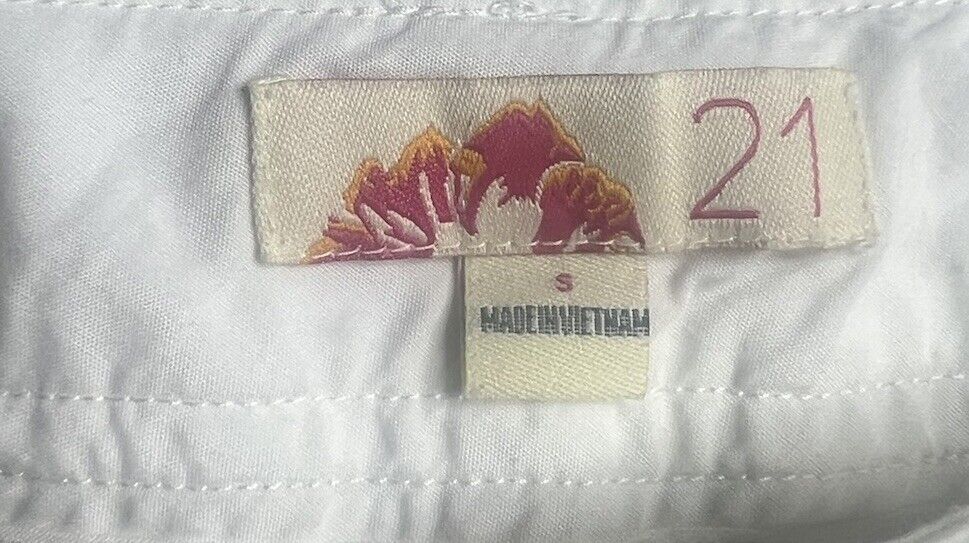 Female 21 Shorts Size Small