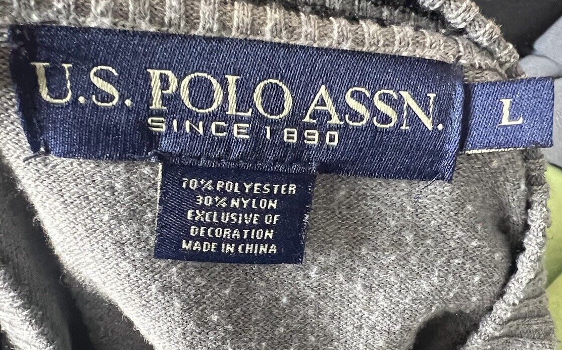 US Polo Assn. Sweater Men Size Large Knit Long Sleeve V Neck Logo Pullover