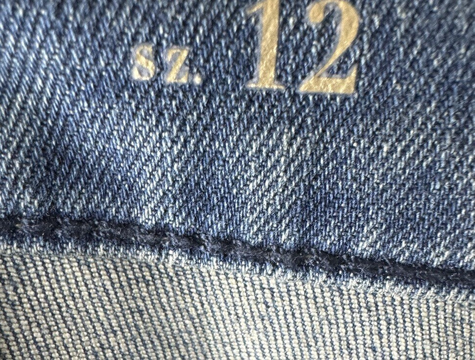 White House Black Market Women's Size 12 Blue Skinny Leg Dark Wash Stretch Jeans