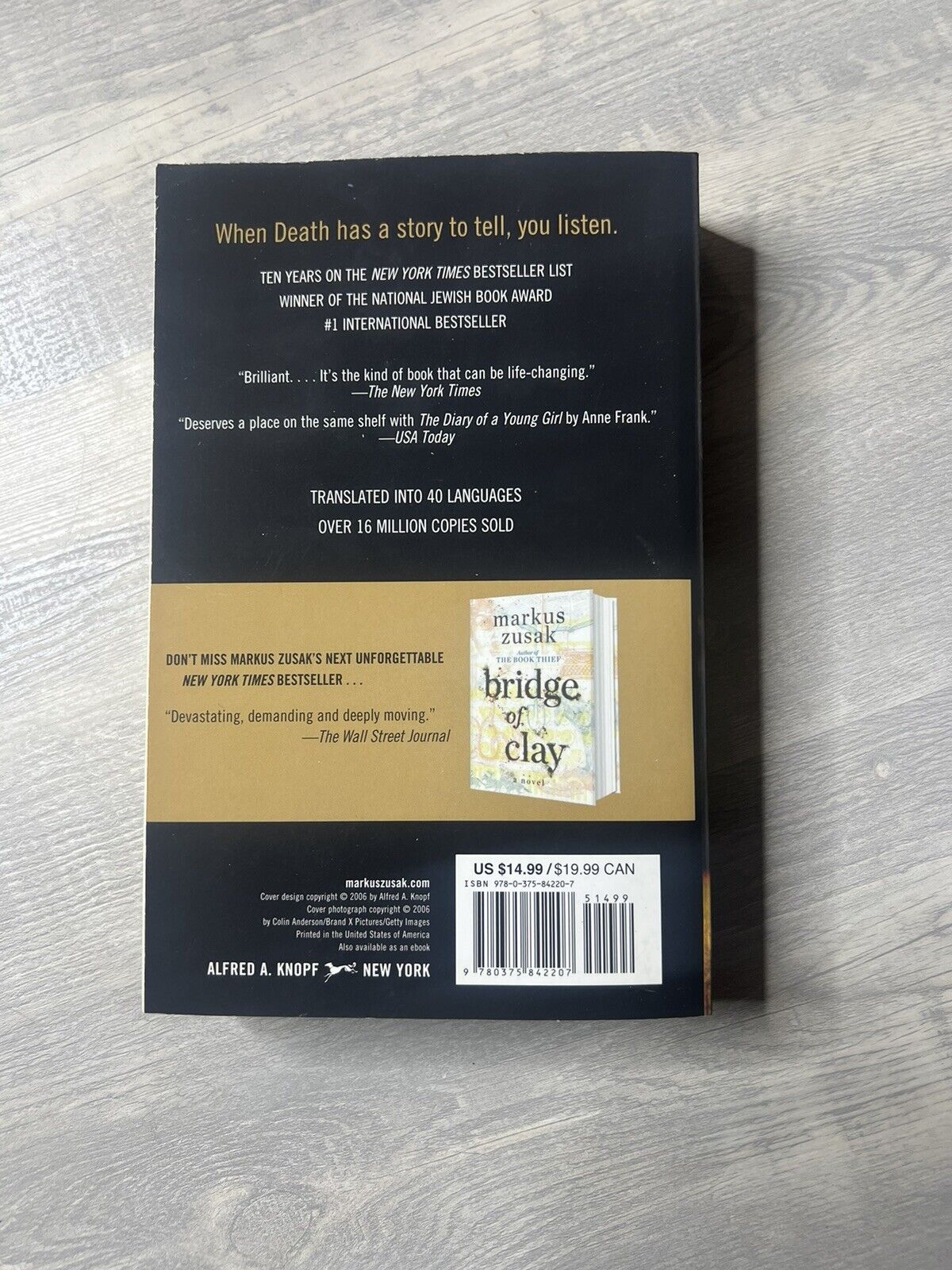 The Book Thief by Markus Zusak 2016