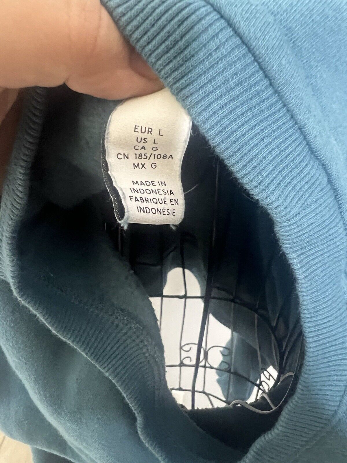 H&M Women Size large Long Sleeve Pullover Sweater Blue
