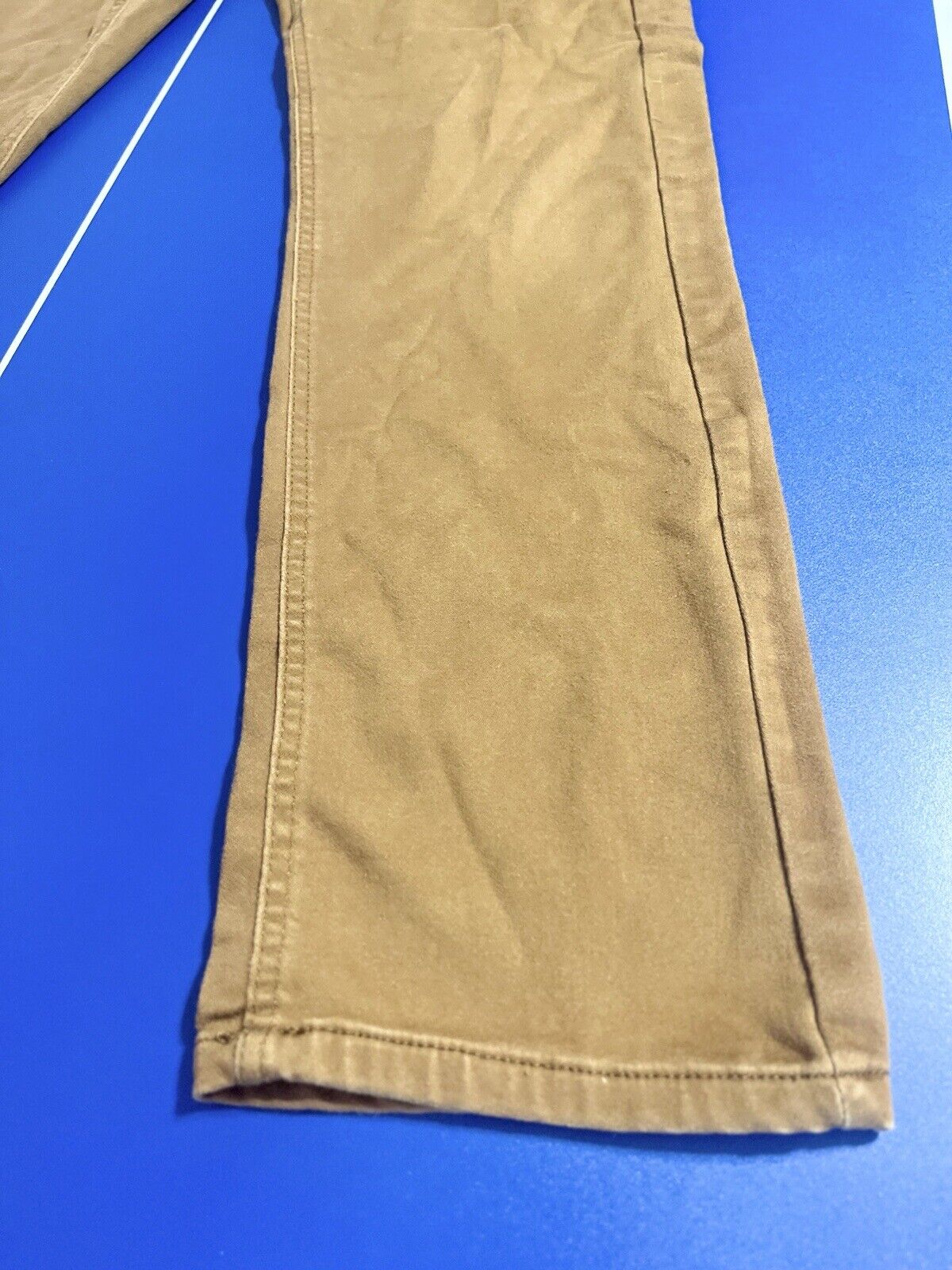 IZOD Men's Relaxed Fit Comfort Stretch Denim Jeans Vintage Khaki 32X34 NWT