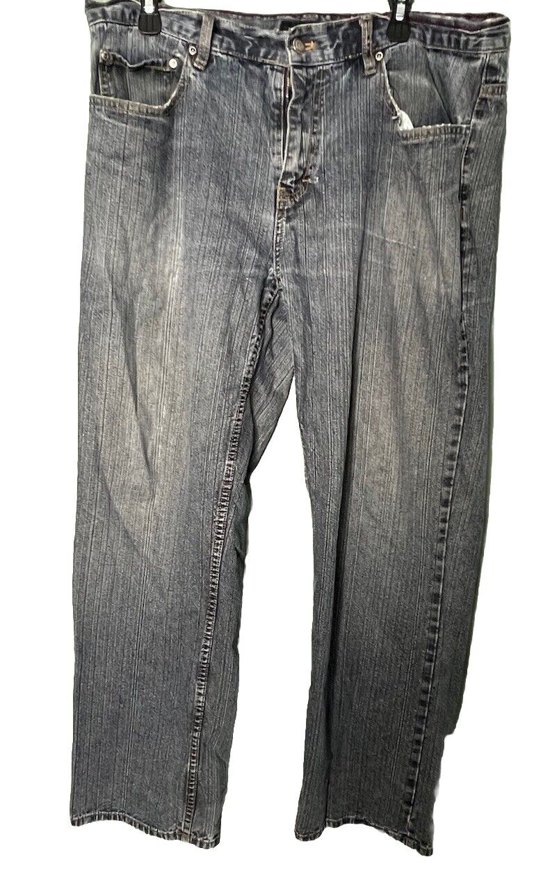 Men's Kenneth Cole Jeans 38/32 Wear And Tear Good For Work Make Offer