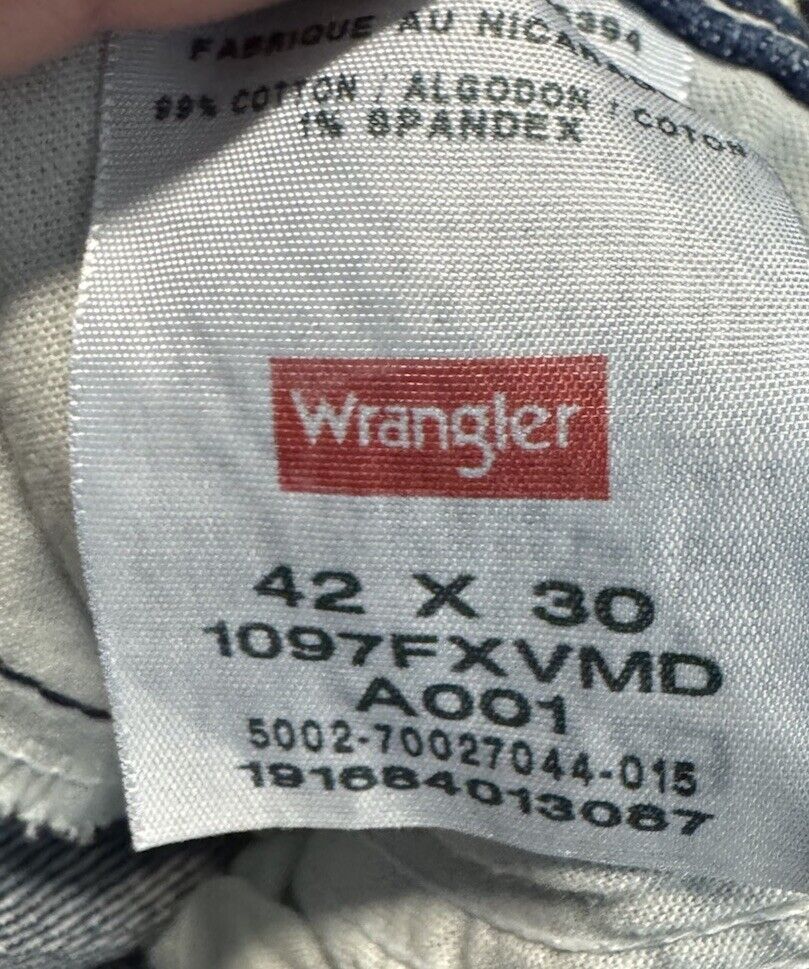Wrangler Mens 42x30 Jeans Relaxed Bootcut Blue Jeans