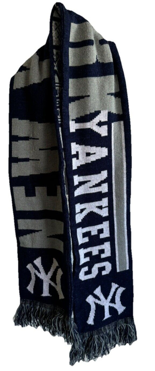 Forever Collectibles New York Yankees Genuine Merchandise Knit Logo Scarf