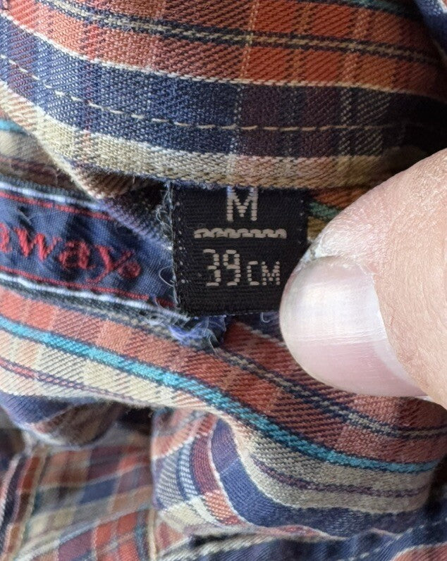 PLAID BUTTON DOWN