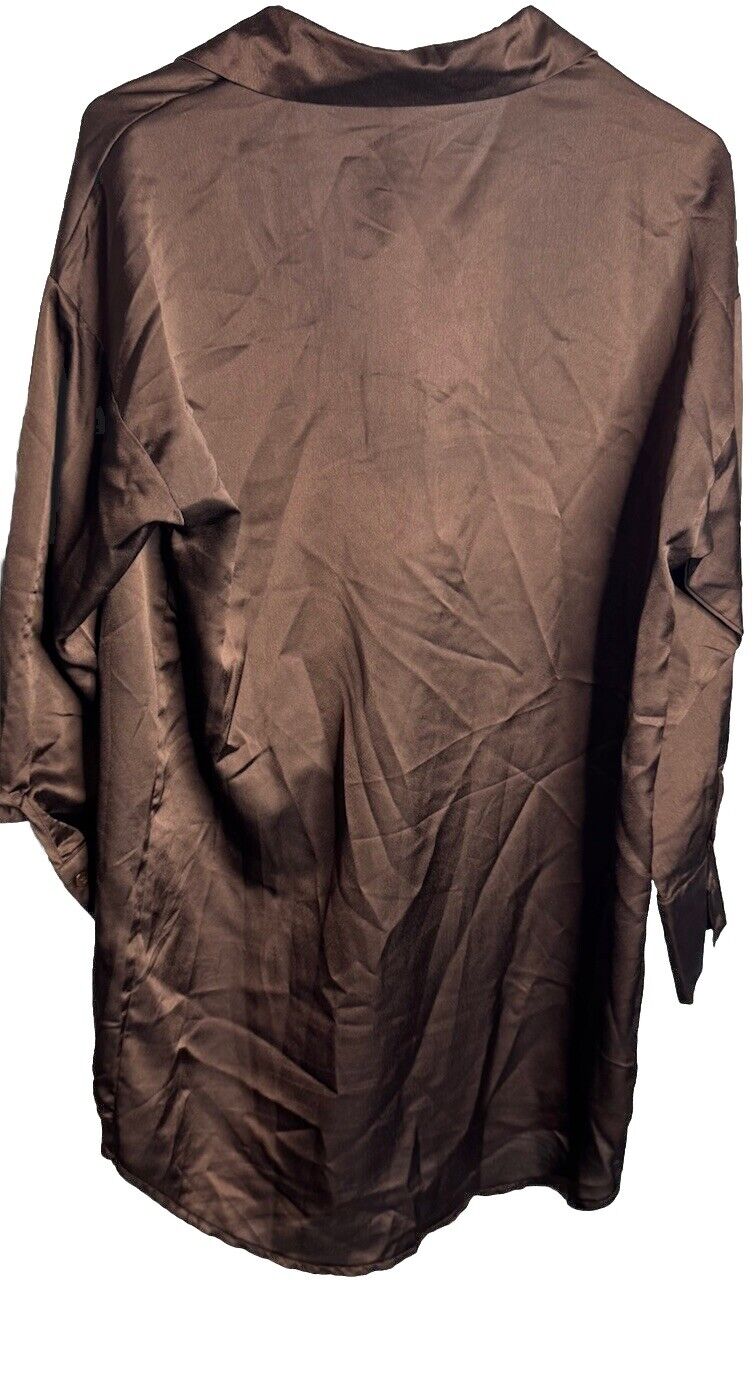 MISSGUIDED Women's Size 6 US Oversized Crinkle Viscose Shirt Coverup  NWT
