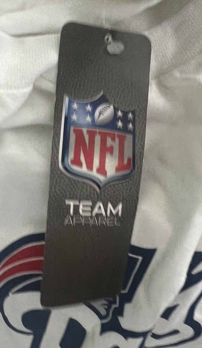 New England Patriots T-Shirt Large NFL Team Apparel/ New With Defects