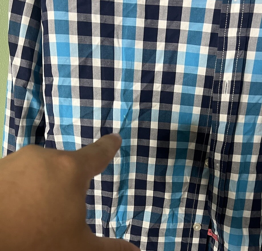 TOMMY HILFIGER CLASSICS SZ Medium 15.5- 16