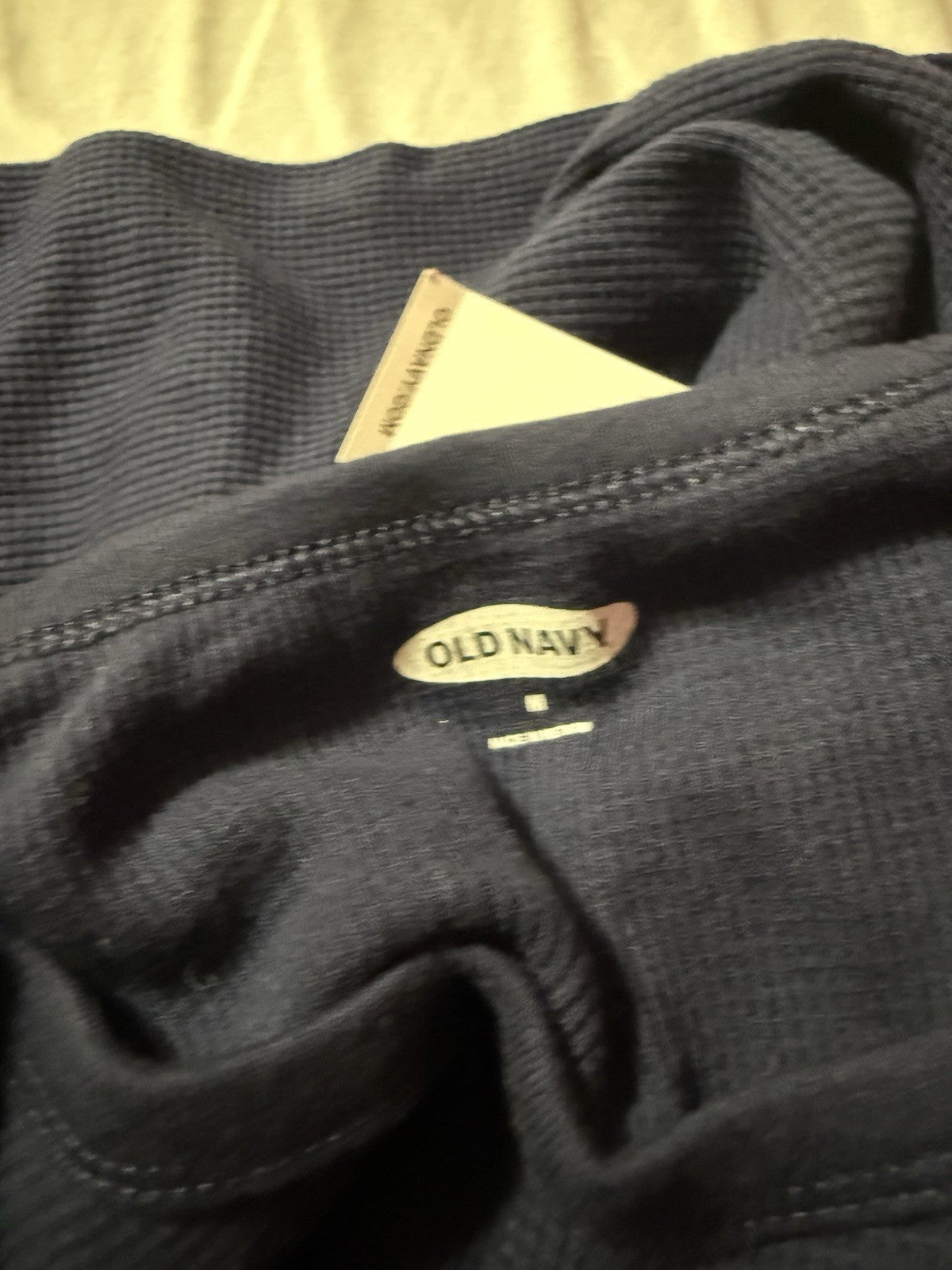 Old Navy Women Top Size M, High Quality, Barely Worn, Good Find, Great Deal, OBO