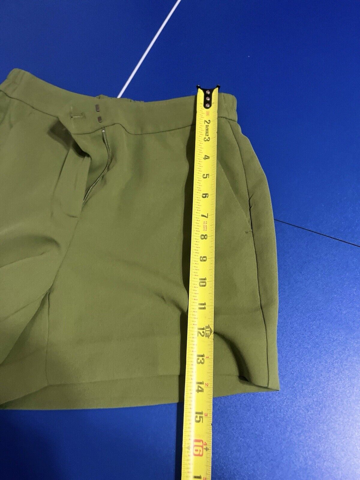 J. Crew Women 2 Wool Blend Green Elastic Waist Shorts Inseam4