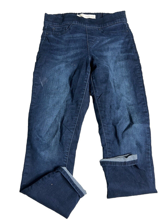 Signature Levi's strauss jeans size 6 women totally shaping pull on W28 L28