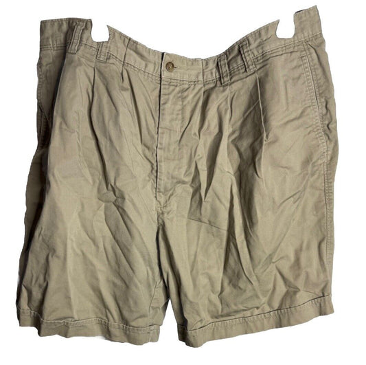 Bay To Bay Men's Kahki Shorts Size 40