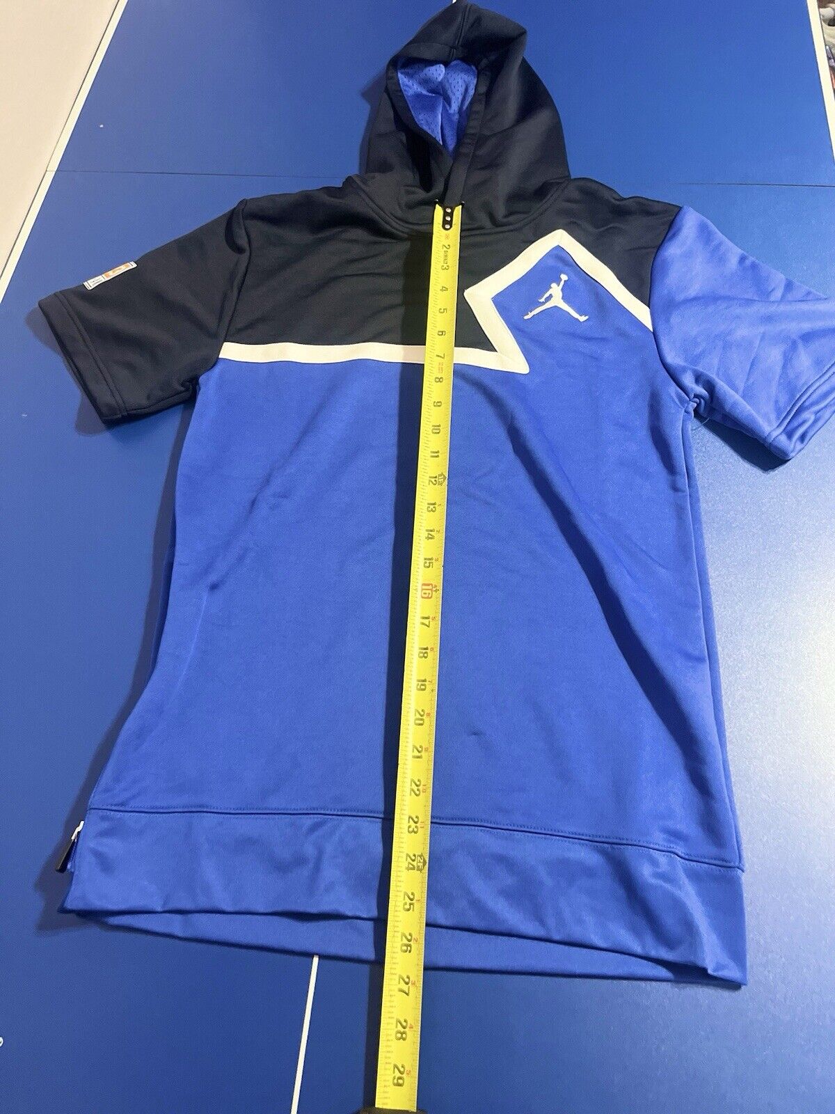 Boy's Youth Nike XL Jordan Hooded Short Sleeve Shirt