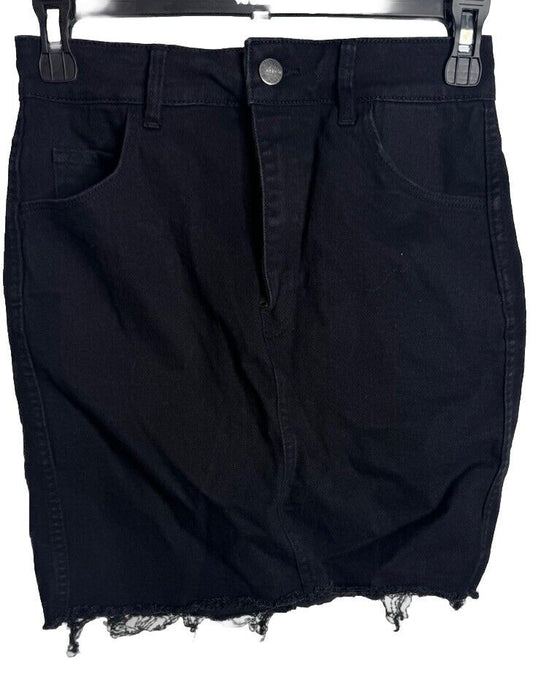 H&M Skirt, fits US size 2,