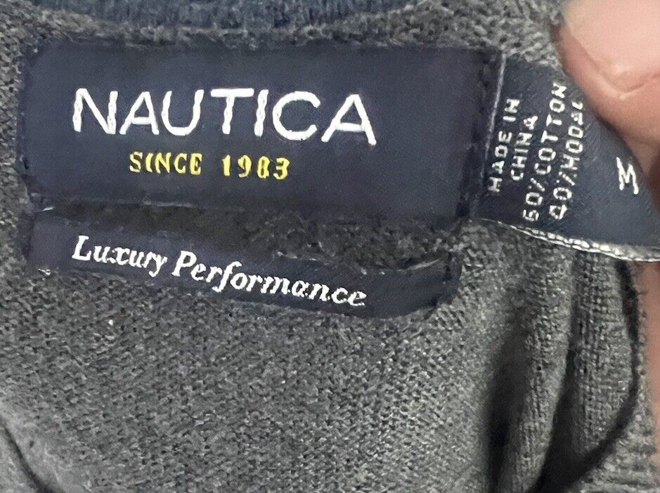 Nautica Men's Medium V-neck long Sleeve Sweater